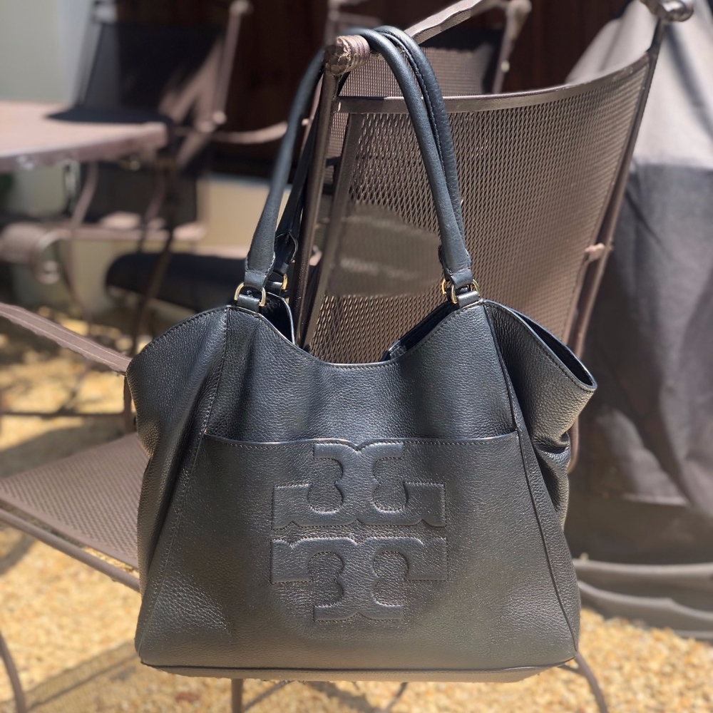 AUTHENTIC Tory Burch Black Leather Purse